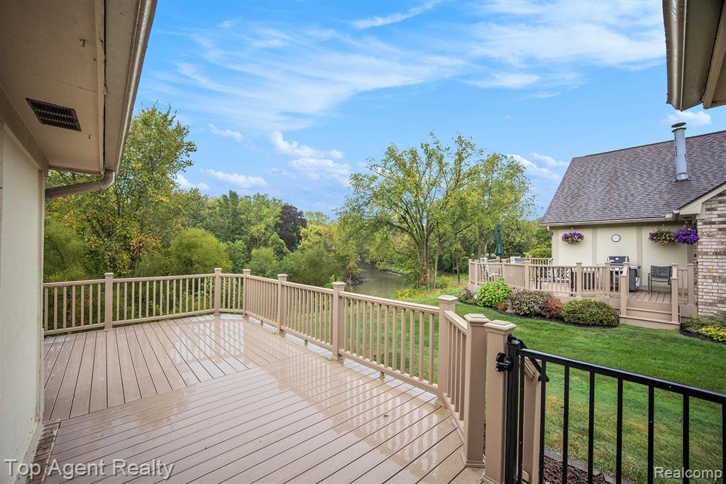 43378 Riverbend Boulevard, Clinton Twp, MI 48038 — Photo 24