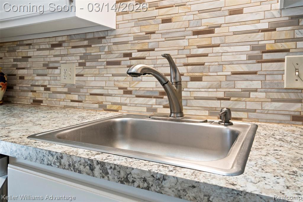 40015 Crosswinds Drive, Novi, MI — Photo 15