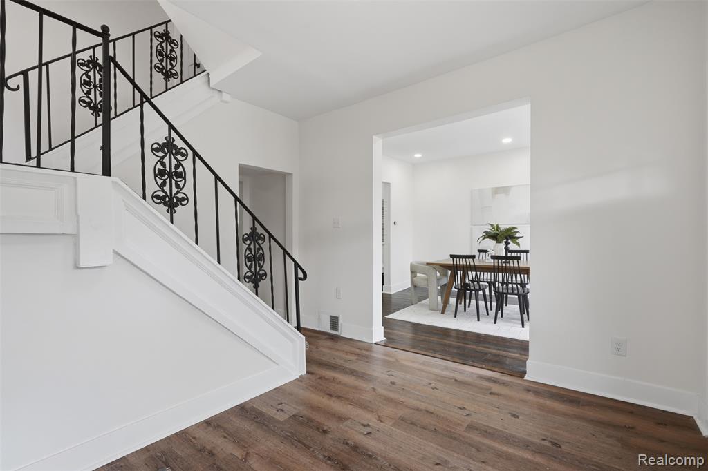 2501 Seyburn Street - Photo 4