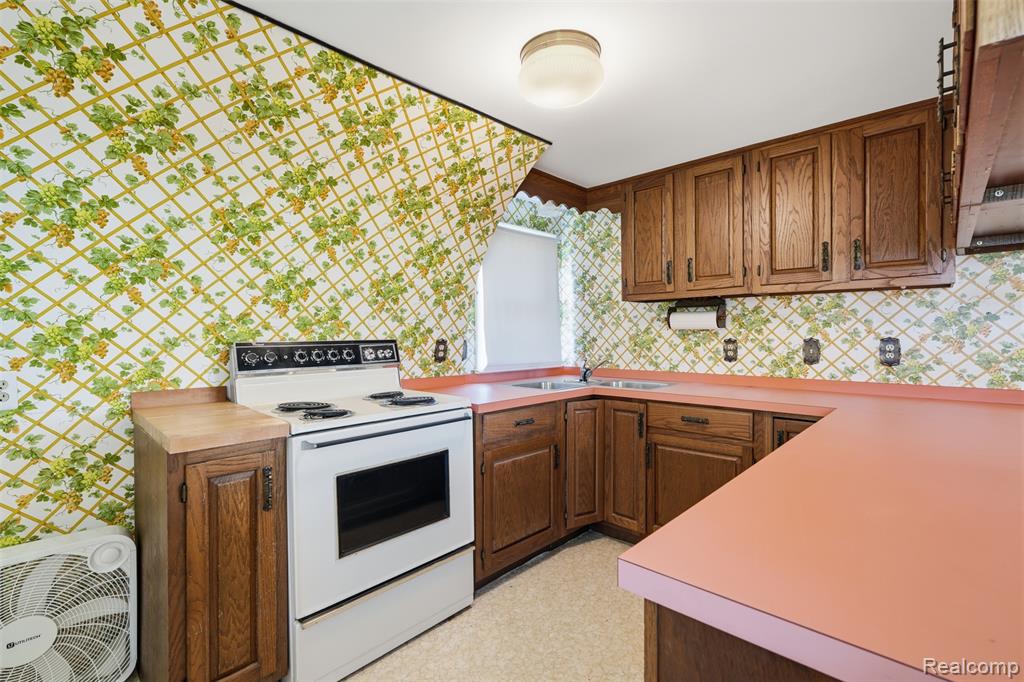 8636 Tindall Road, Davisburg, MI 48350 — Photo 49