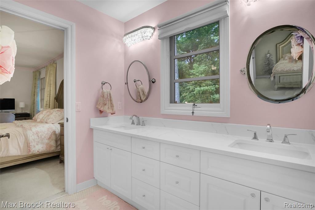 3185 Saint James Court, Oakland, MI 48306 — Photo 44