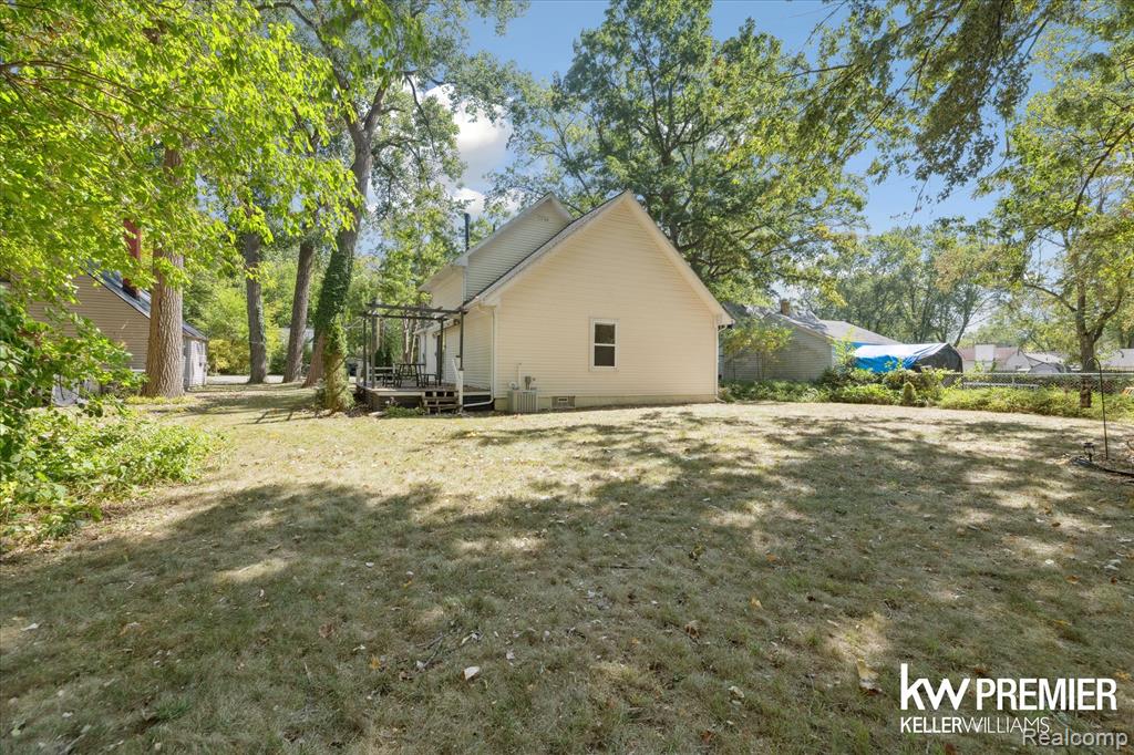 9301 Cardwell Street, Livonia, MI 48150 — Photo 32