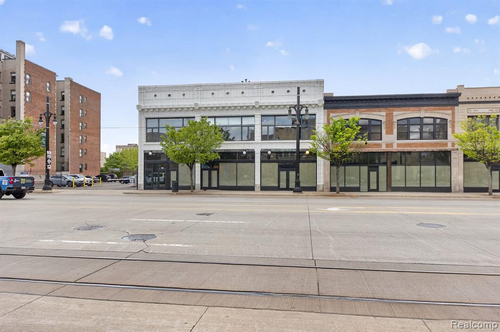 3139 Woodward Avenue - Photo 3