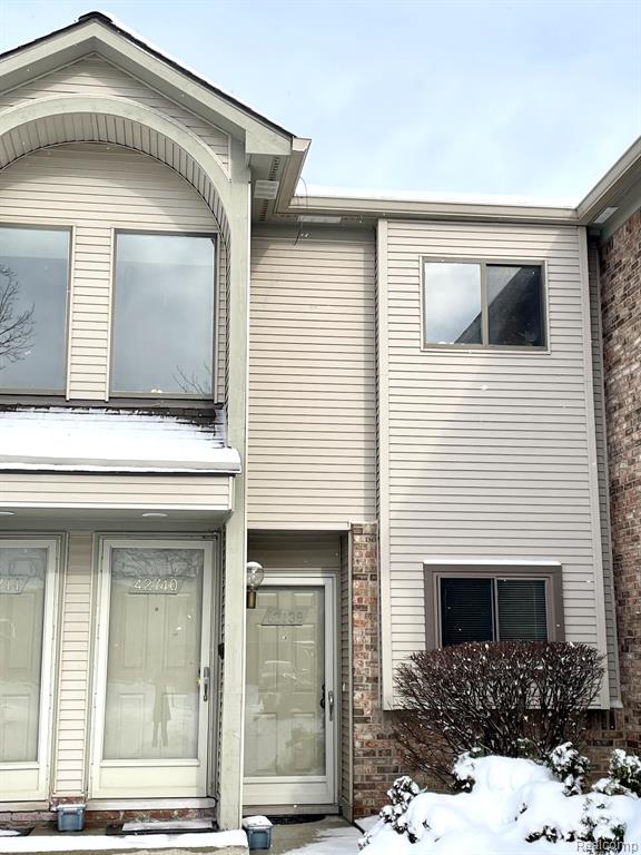 42738 LILLEY POINTE Drive, 201, Canton, MI 48187 — Photo 2