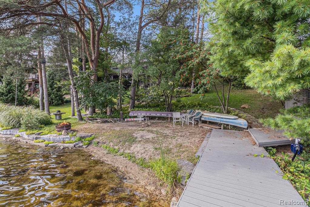 979 Abseguami Trail, Lake Orion, MI 48362 — Photo 42