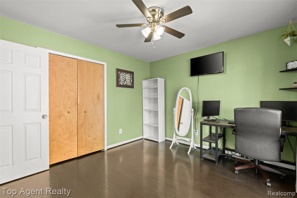 49431 Fuller Road, Chesterfield, MI — Photo 20