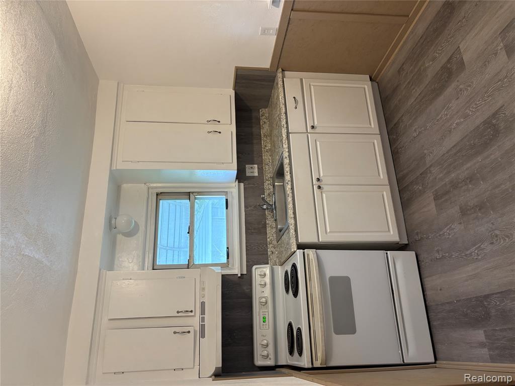 5251 Neff Avenue - Photo 4