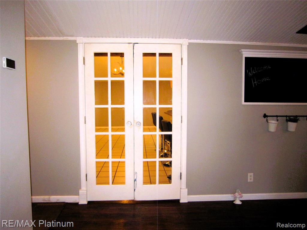 5673 Chippewa Drive, Howell, MI 48843 — Photo 17
