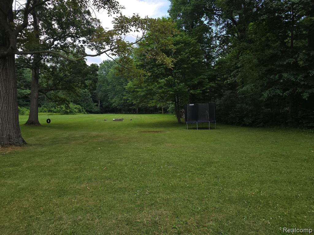 6427 Porter Road, Grand Blanc, MI 48439 — Photo 3