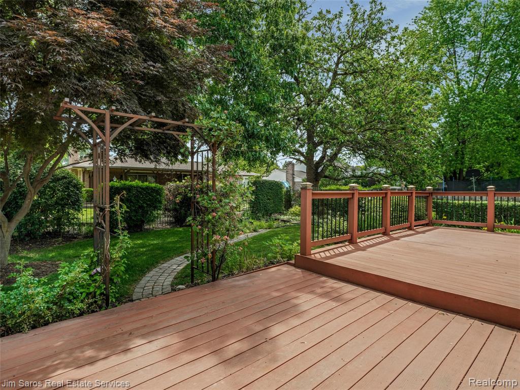 40252 Aynesley Street, Clinton Twp, MI 48038 — Photo 32
