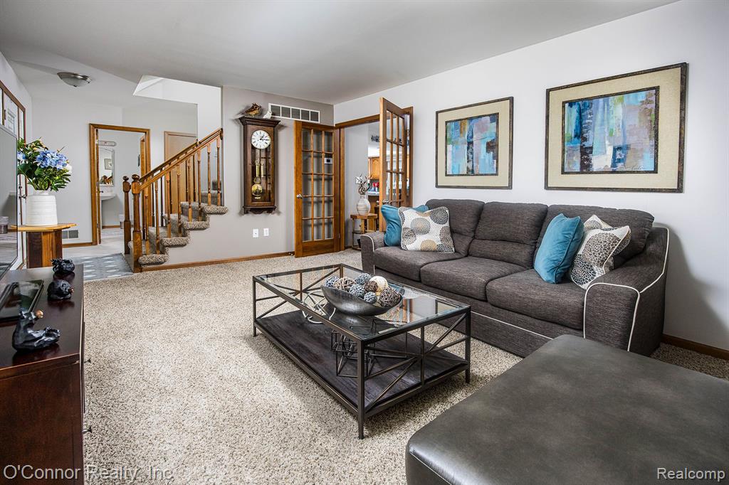 748 ALEXANDRIA Street, Marysville, MI 48040 — Photo 6