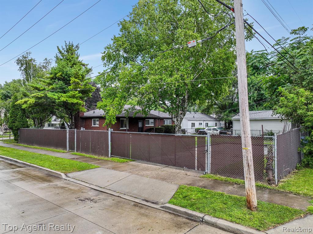 7206 YACHT Avenue, Warren, MI 48091 — Photo 34