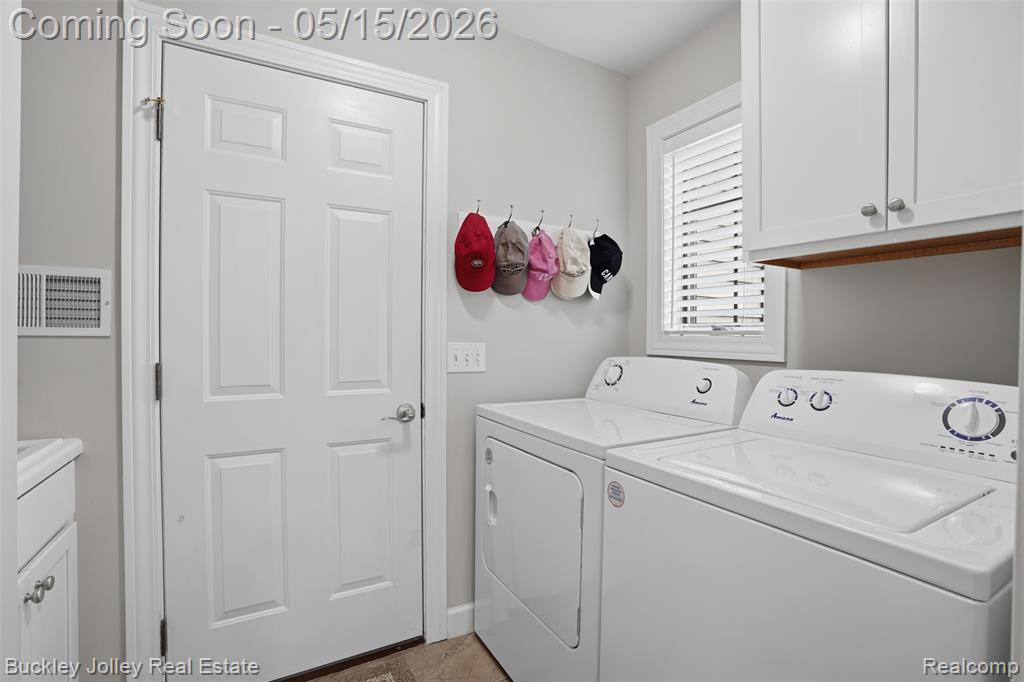6369 Pasture Lane, Brighton, MI 48116 — Photo 17