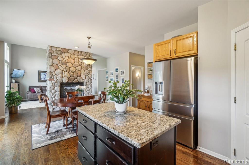 627 OLIVIA Drive, Milford, MI 48381 — Photo 13