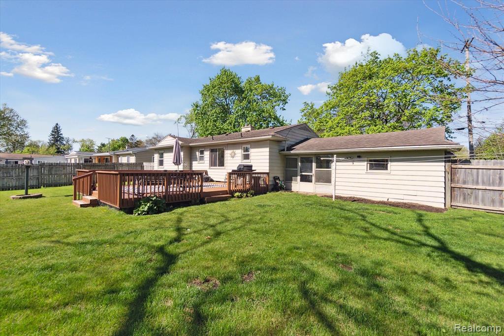 528 JAMES CONNIS Drive, Flushing, MI 48433 — Photo 36