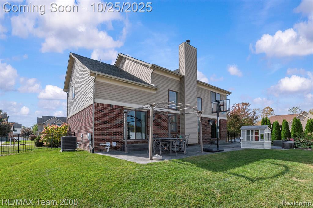 19712 Uroda Street, Brownstown, MI — Photo 37