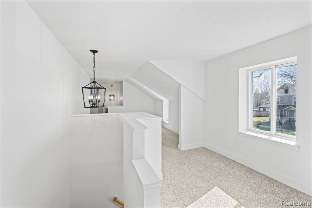9 S WEST Street, Hillsdale, MI 49242 — Photo 33