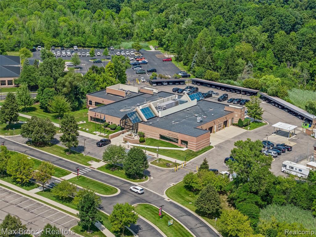 5495 Kingsfield Drive, West Bloomfield, MI — Photo 48