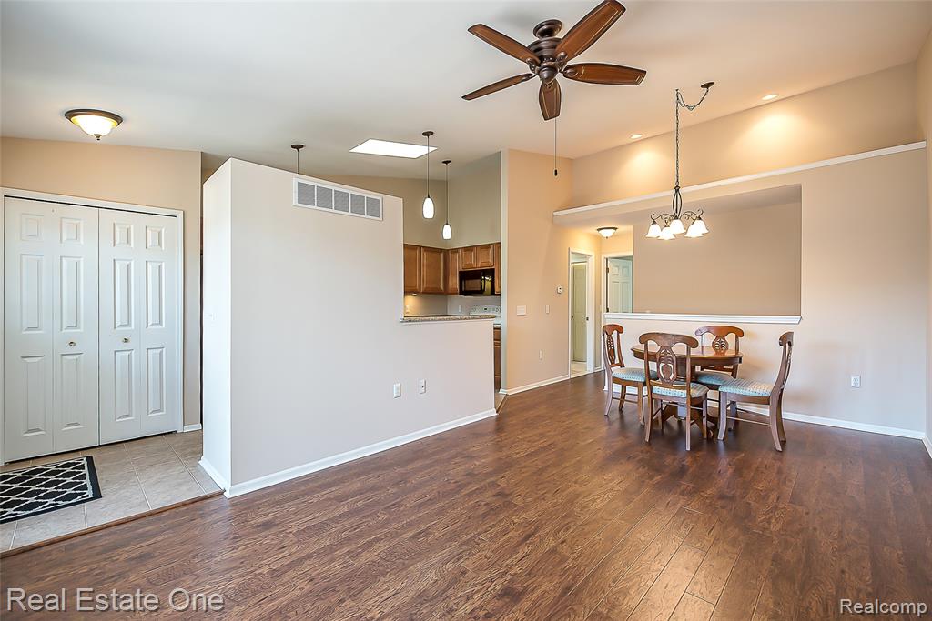 61726 VALLEY FORGE, South Lyon, MI 48178 — Photo 12