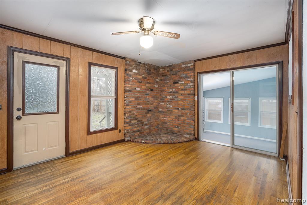 6585 Dolphin Street, Dearborn Heights, MI 48127 — Photo 23