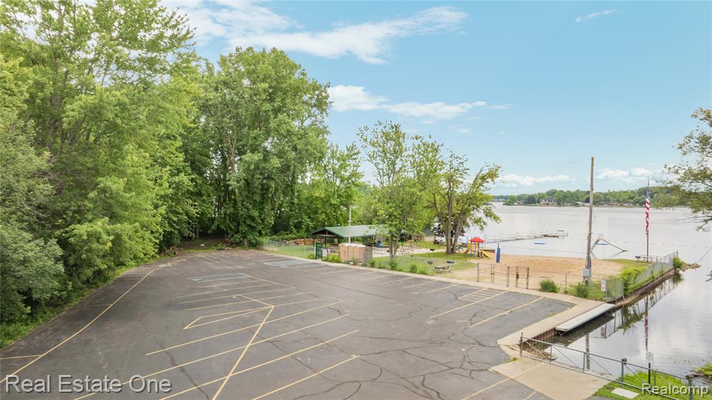 4642 Ponderosa Street, Commerce Twp, MI 48382 — Photo 51