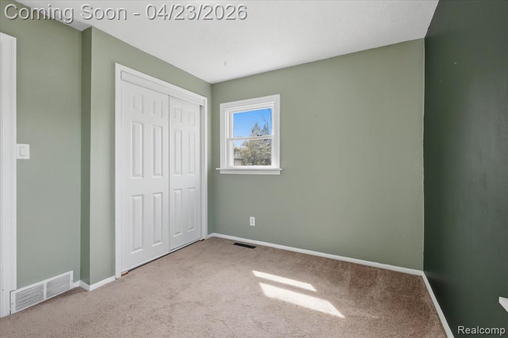 4008 Woodmere Drive, Waterford, MI 48329 — Photo 21
