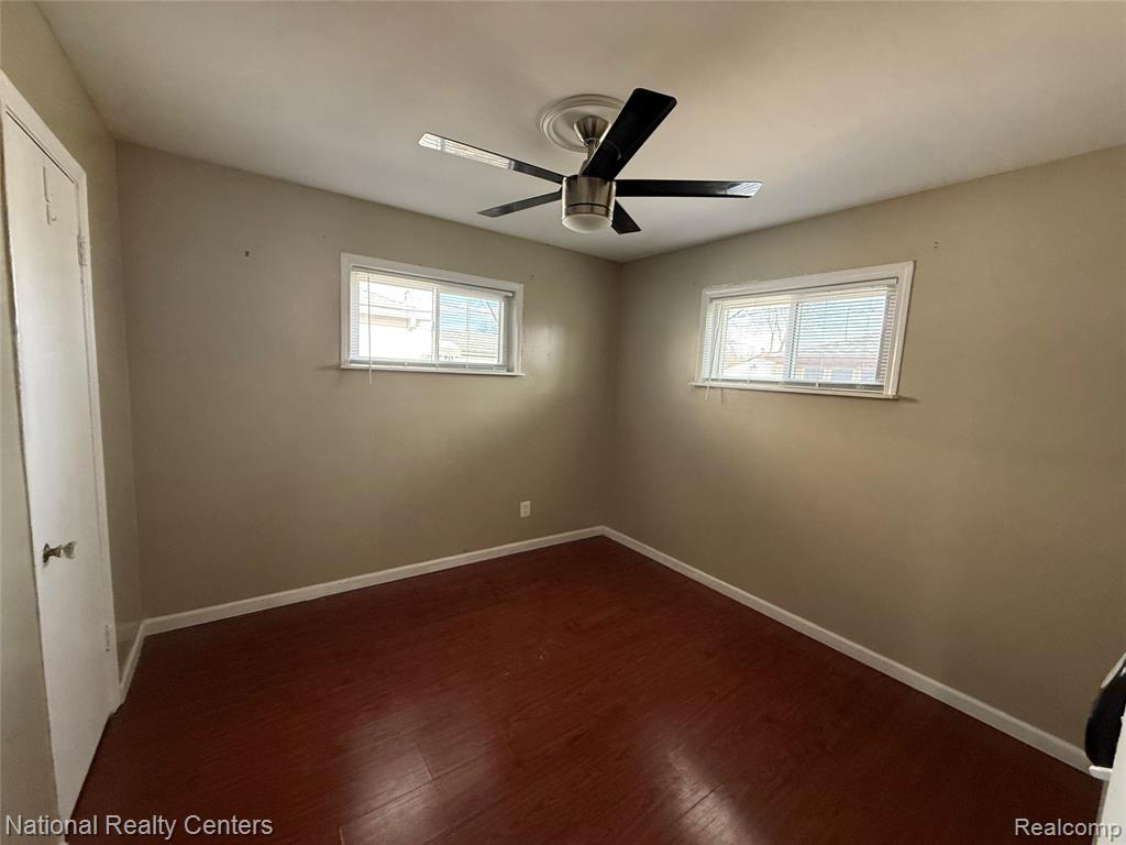 5669 KATHERINE Street, Dearborn Heights, MI 48125 — Photo 13