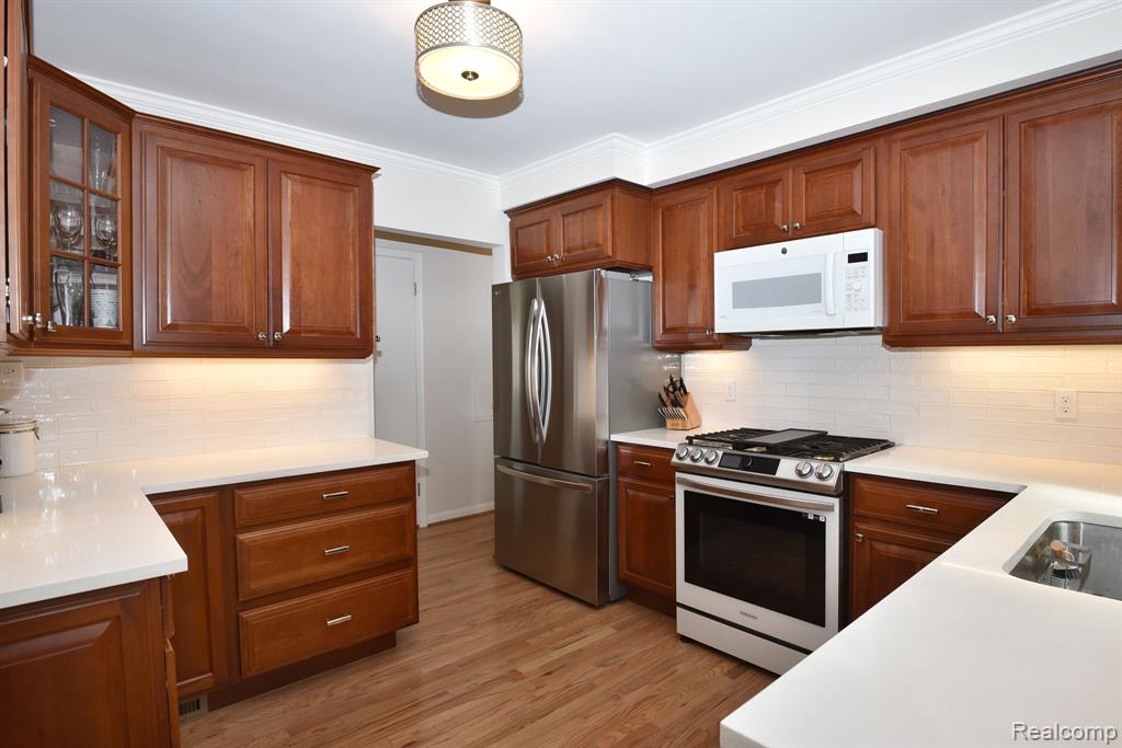 4121 S FULTON Place, Royal Oak, MI 48073 — Photo 11