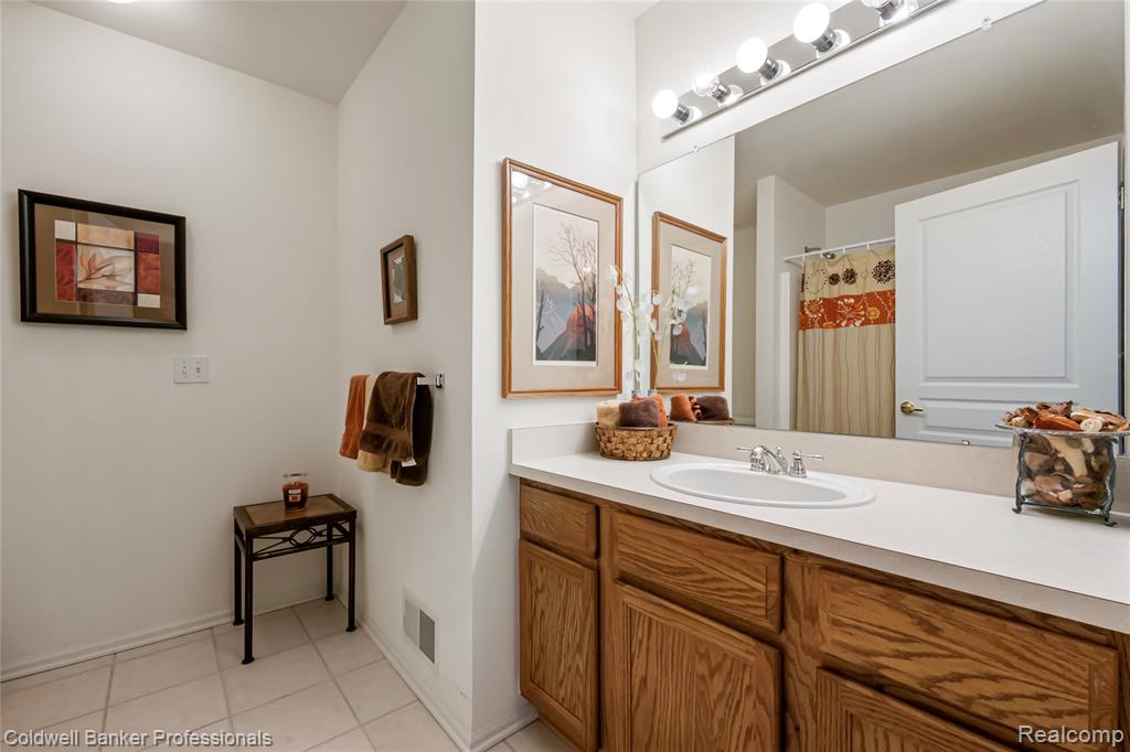 8178 Springdale Drive, White Lake, MI — Photo 28