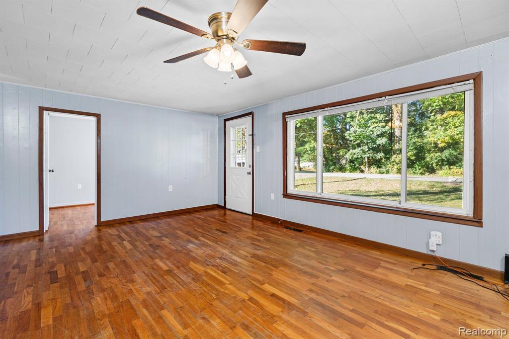 917 LOWELL Avenue, Jackson, MI 49202 — Photo 7