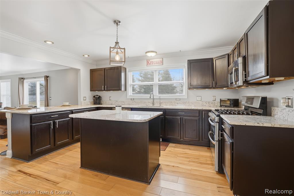7431 Oceola Farms Court, Howell, MI 48855 — Photo 18