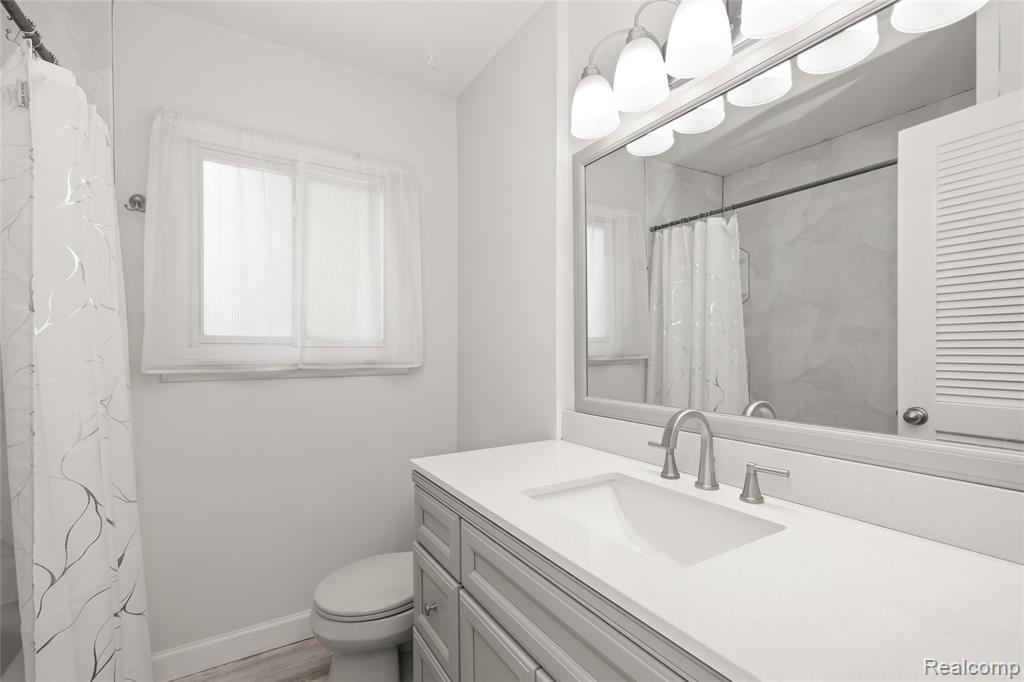 6695 Chirrewa Street, Westland, MI — Photo 18