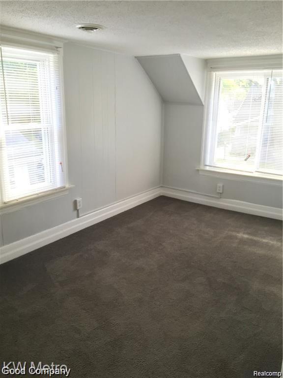 525 E 5TH Street, Royal Oak, MI 48067 — Photo 8