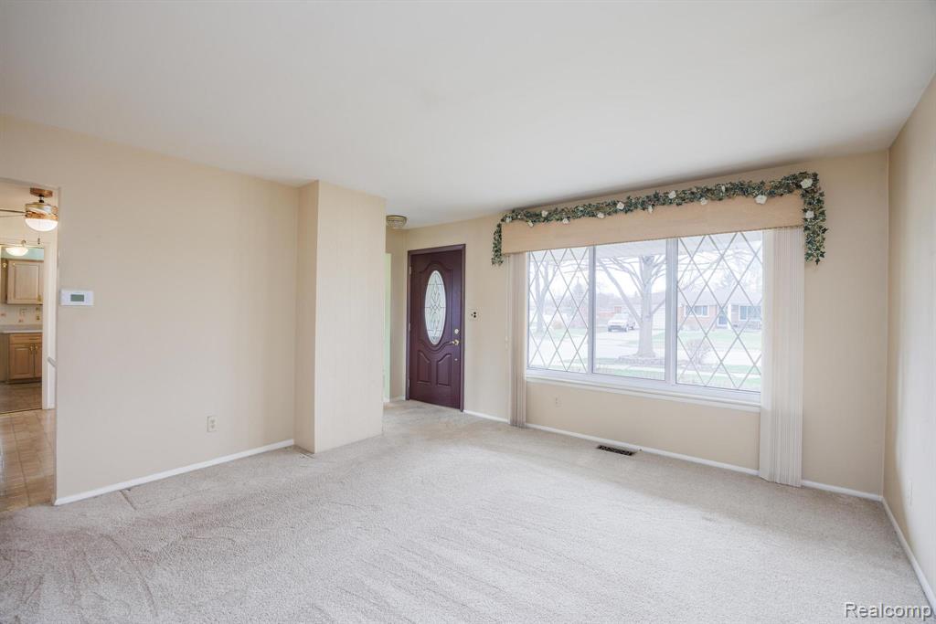 5121 McKinley Road, Warren, MI 48091 — Photo 6