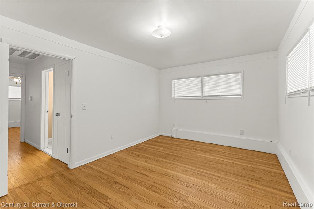 30631 Bayview Drive, Gibraltar, MI — Photo 20
