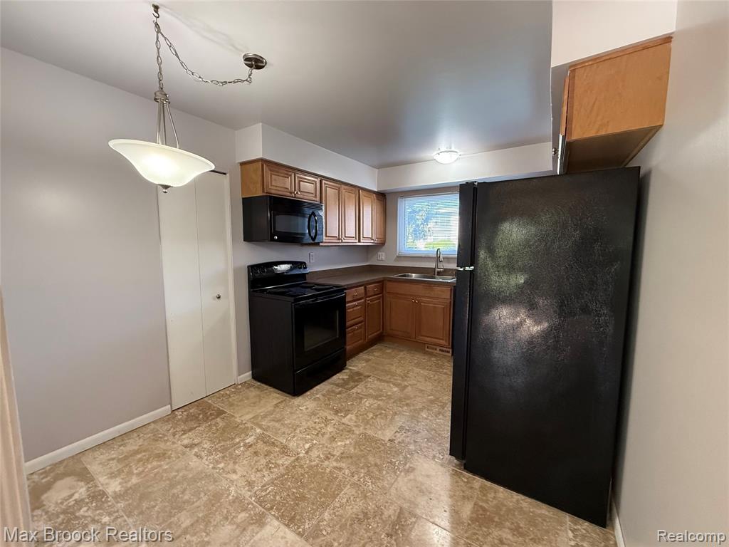 4909 Mansfield Avenue, H9, Royal Oak, MI 48073 — Photo 8