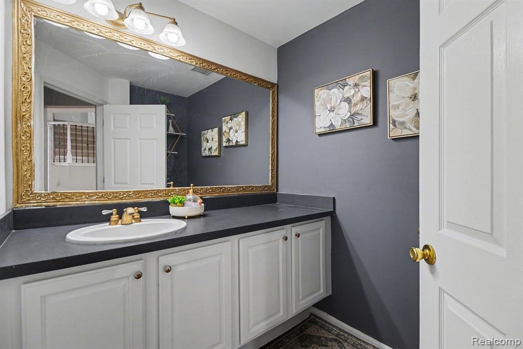 41240 Clermont Avenue, Novi, MI — Photo 46
