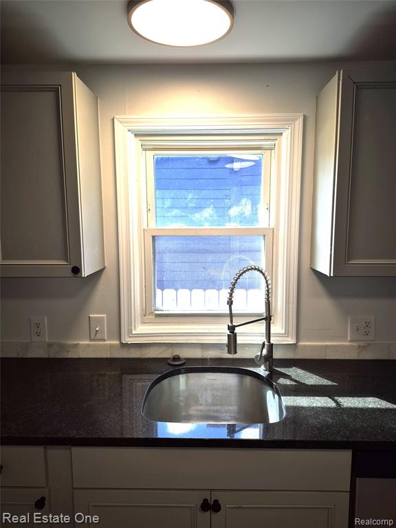 51 Elizabeth Street, River Rouge, MI 48218 — Photo 14