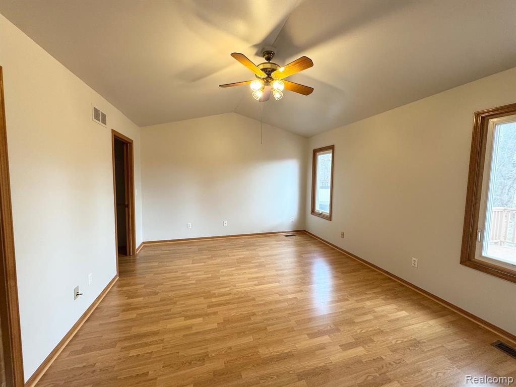 52702 HUNTERS POINTE, Macomb, MI 48042 — Photo 16