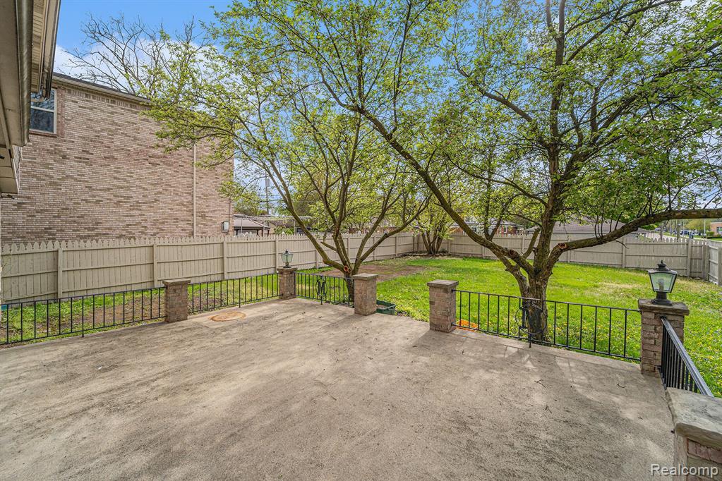 6075 N VERNON Street, Dearborn Heights, MI 48127 — Photo 35