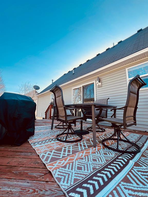 704 HAYSTACK Drive, Linden, MI 48451 — Photo 14