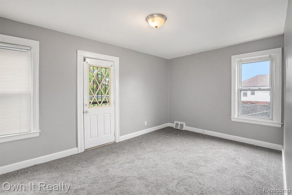 8048 WISCONSIN Street, Detroit, MI 48204 — Photo 13