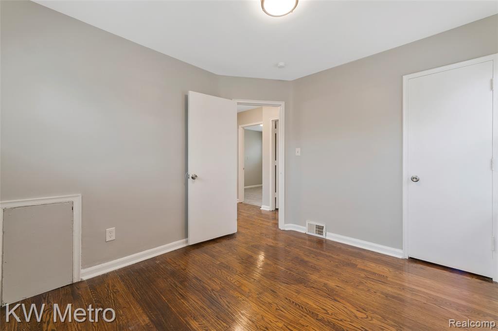 22591 N Kane Street, Detroit, MI 48223 — Photo 12