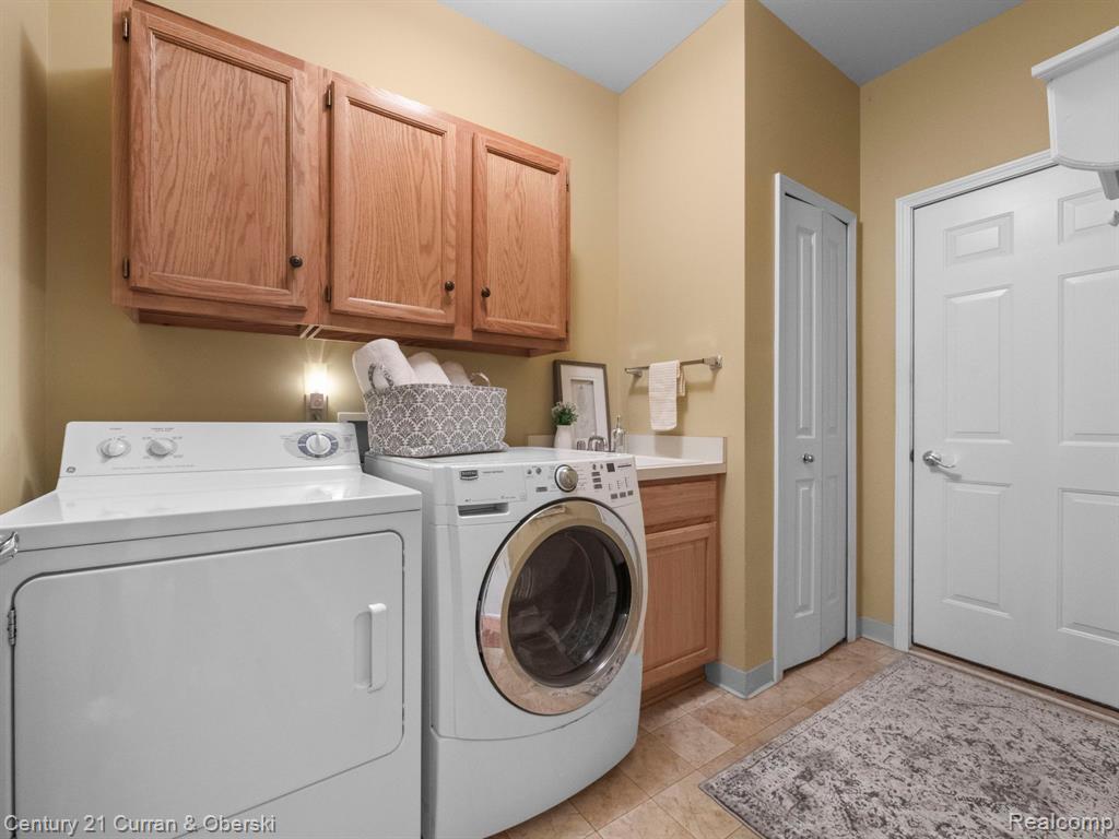 16585 LYONHURST Circle, 115, Northville, MI 48168 — Photo 37