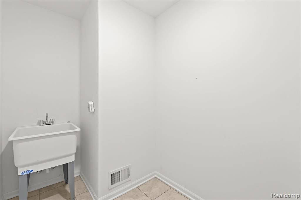 9076 Willow Way Way, Dexter, MI 48130 — Photo 20