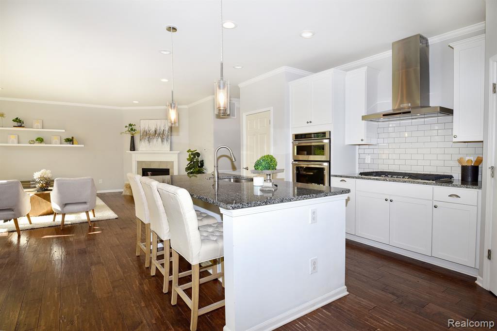 31010 TREMONT Lane, Franklin, MI 48025 — Photo 10