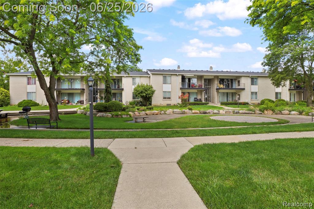 8577 Kennedy Circle, Warren, MI 48093 — Photo 5