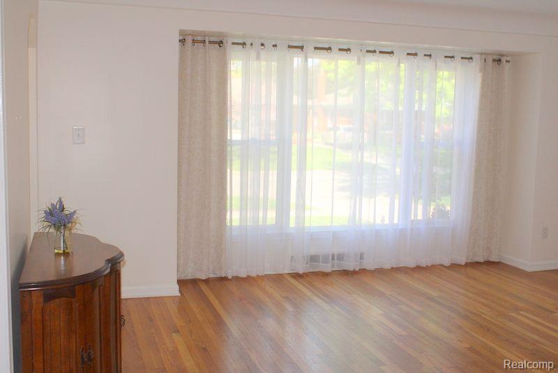 7687 CORTLAND Avenue, Allen Park, MI 48101 — Photo 13