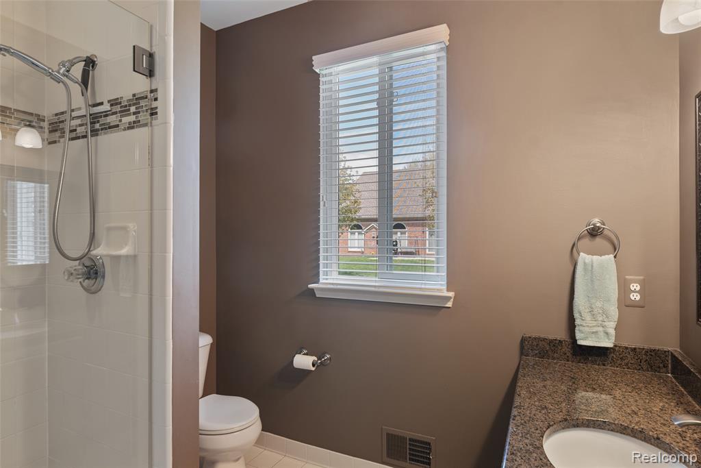 14109 Berryknoll Drive, Utica, MI 48315 — Photo 19