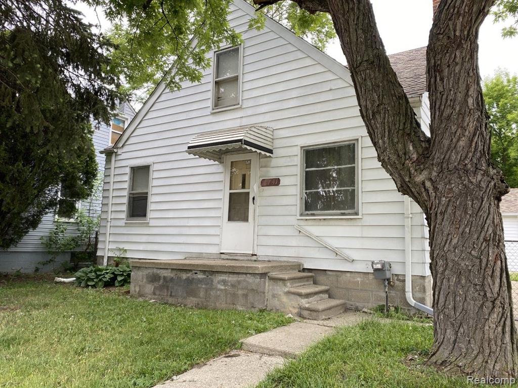 8741 CADILLAC Avenue, Warren, MI 48089 — front exterior
